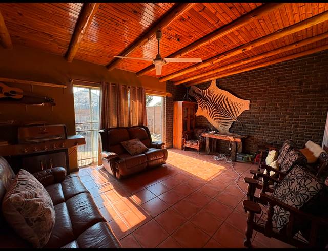 3 BEDROOM HOUSE FOR SALE IN ARCON PARK